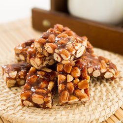 YX01 Peanuts Candy 140g