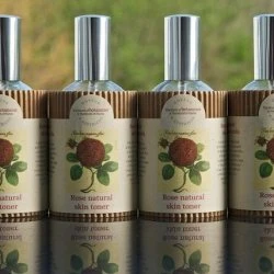 BN45023 菠丹妮 玫瑰菁華露 100ml 玻璃瓶附噴頭