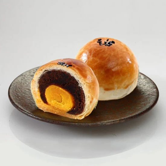 TW65 Yolk Moon Cake 6 pcs